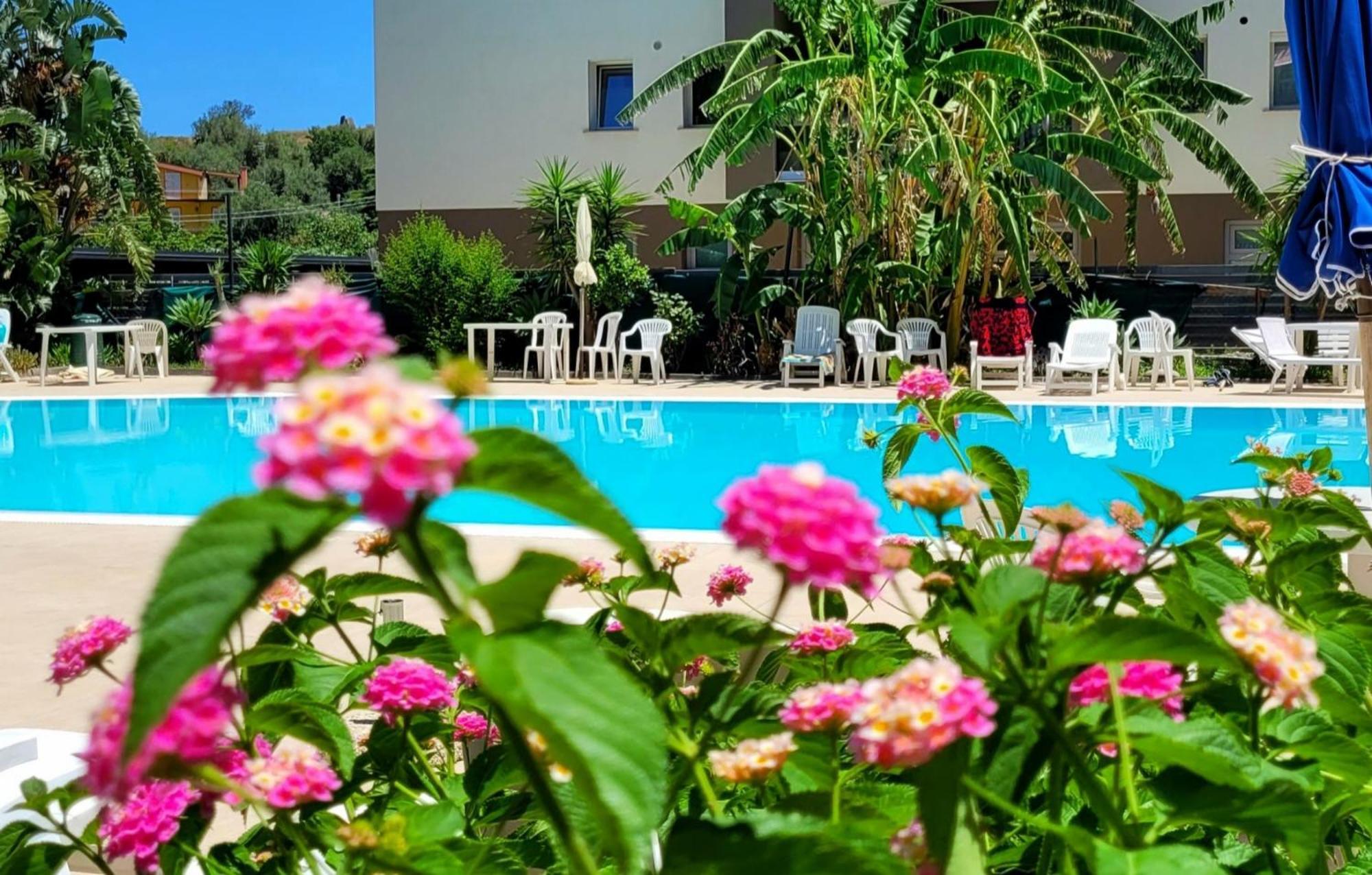 La casa di Giada Apartment Calatabiano Luaran gambar